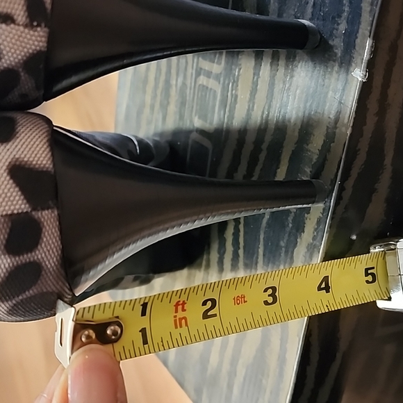 Moda Spana Plebe Platform Peep-Toe Heels, Size 11 - Picture 13 of 14